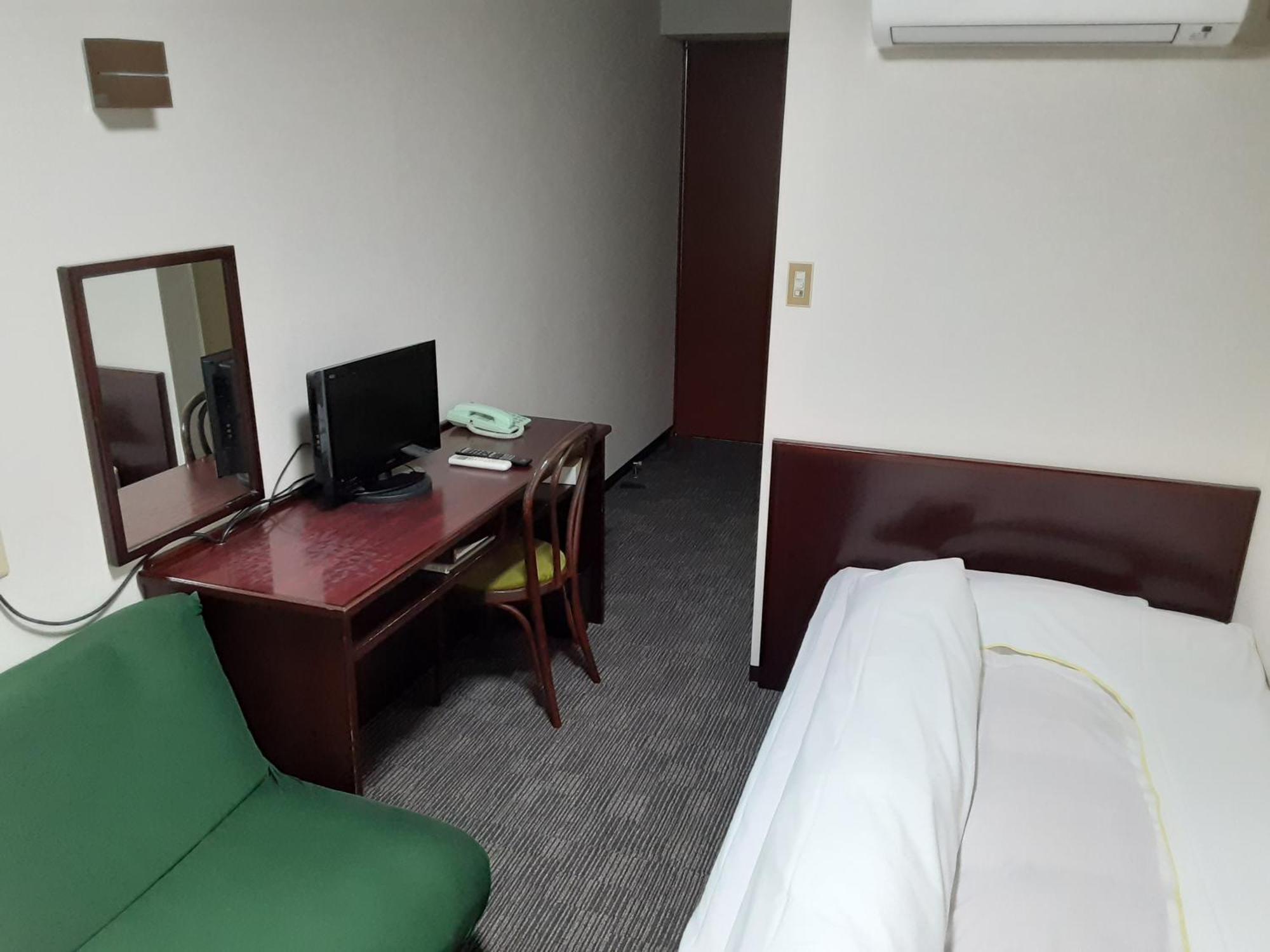 Aoi Business Hotel Fukuyama Exterior photo